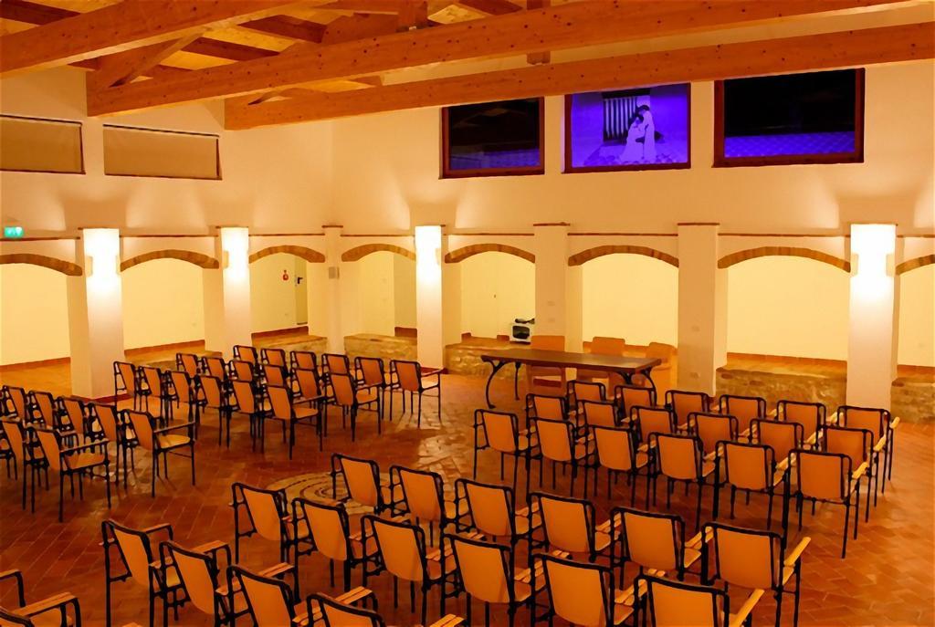 Eremo Beato Rizzerio Hotel Muccia Exterior photo